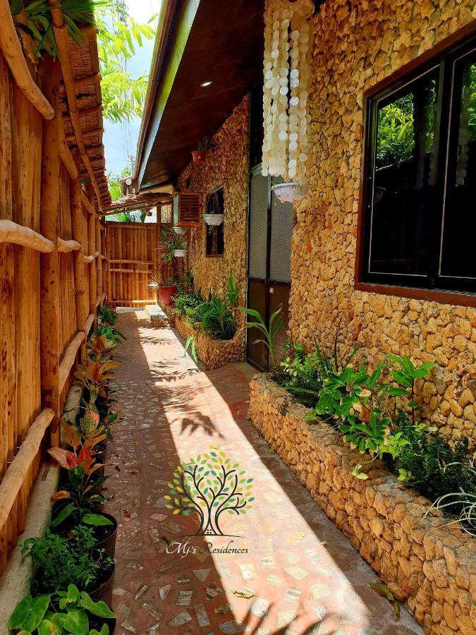 Mj'S Residences Garden Hotel Moalboal Exteriér fotografie
